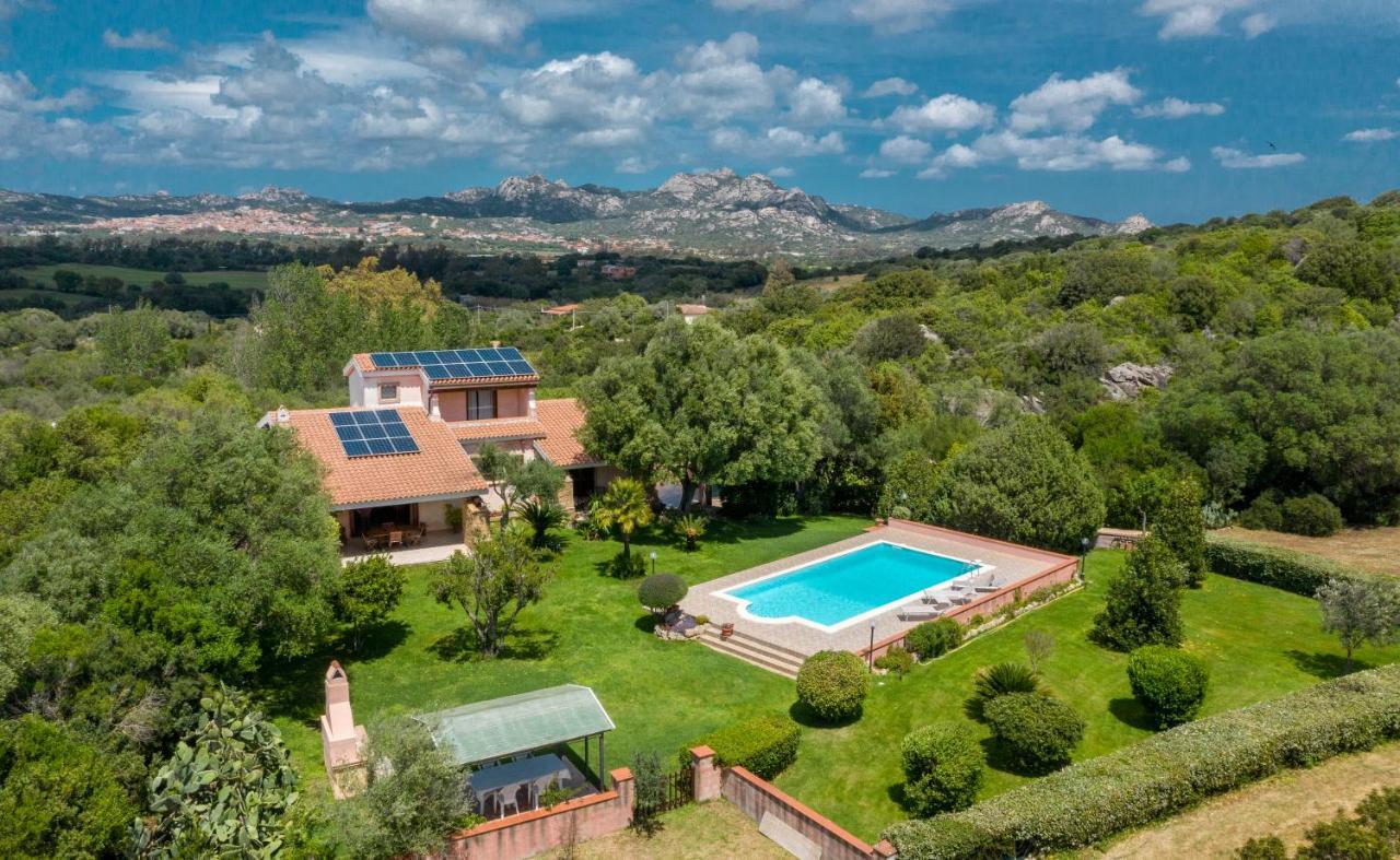 Sardinia Family Villas - Villa Adina With Private Pool In Arzachena Exteriér fotografie